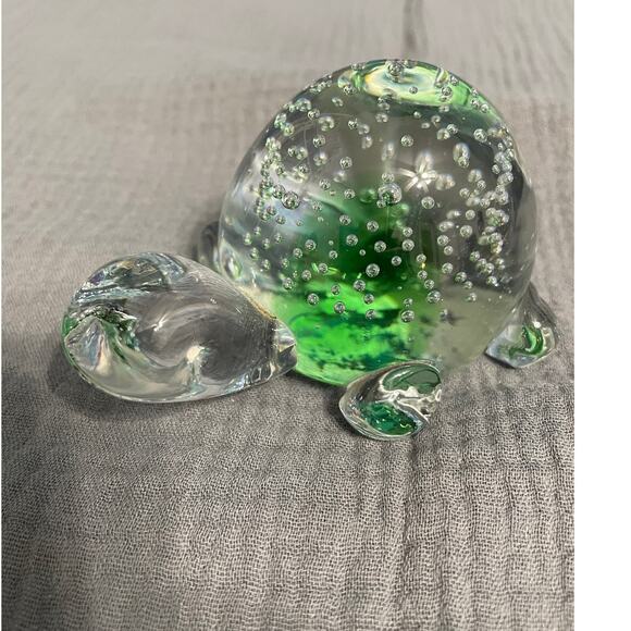 Turtle Paperweight Murano Style w/ Controlled Bubbles - Picture 1 of 4